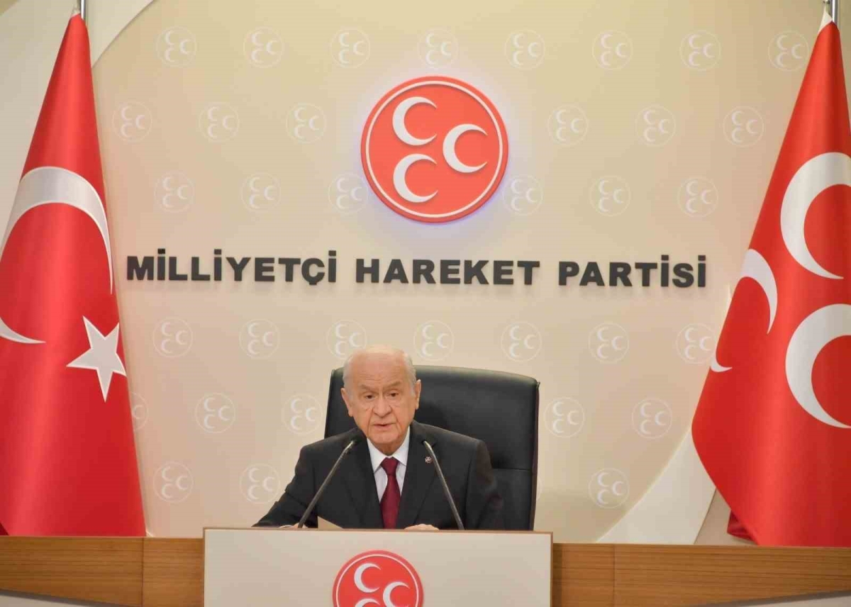 MHP lideri Bahçeli: "(Belçika’daki saldırılar) Bir vatandaşımızın yaralanması ve Ülkü Ocağımızın kundaklanması hainlerin nerelere kadar yuvalandığını açıkça gözler önüne sermiştir"