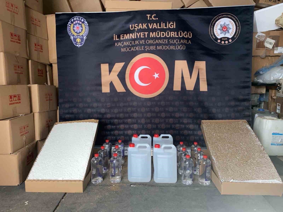Uşak’ta yapılan operasyonlarda çok sayıda kaçak makaron ele geçirildi