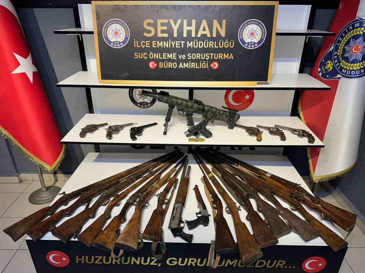 Seyhan polisi barda 25 ruhsatsız silah ele geçirdi