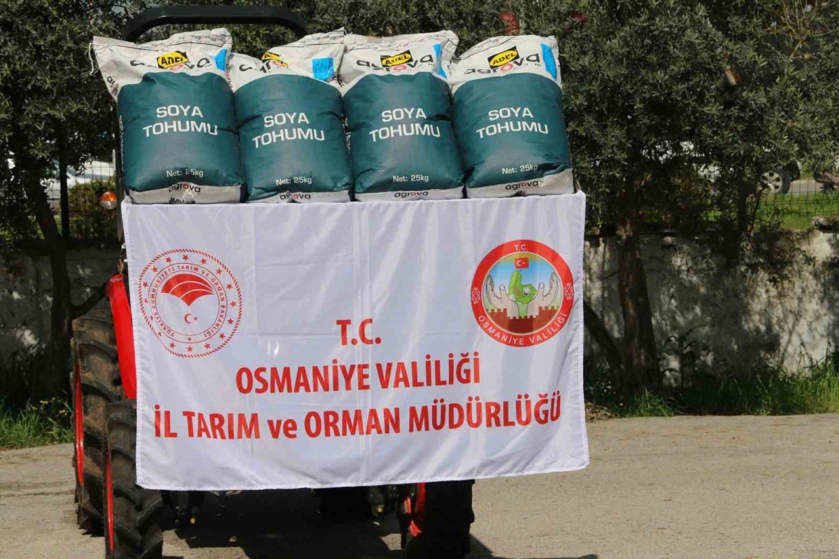 Osmaniye’de çiftçilere soya tohumu desteği