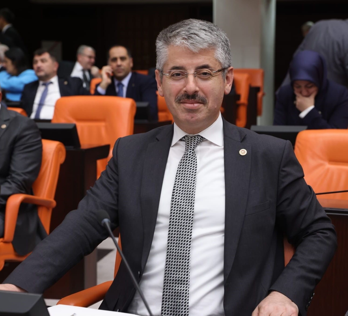 Çopuroğlu: "Mersin demiryolu için bakanlık bakanlık gezeceğim"