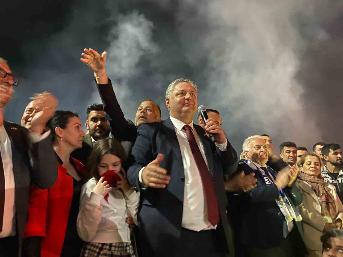 CHP’li Mehmet Gürel, Yalova Belediye Başkanlığı’na seçildi