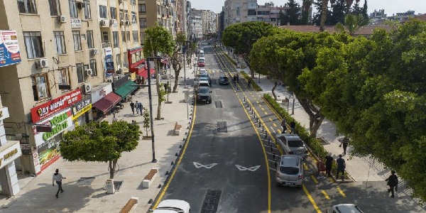 İstiklal Caddesi tamamen trafiğe açıldı