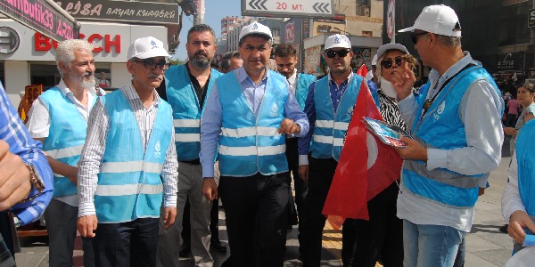 Ekmen, Mavi Yeleğini Giydi Kılıçdaroğlu İçin Oy İstedi