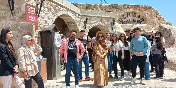 Akdenizli gençlere Kapadokya sürprizi