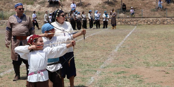 Oklar, Ata’ya vefa için atıldı