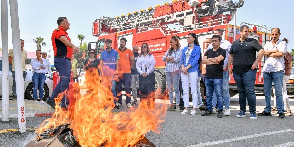 Büyükşehir personeline “yangın ve kurtarma tatbikatı”