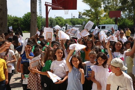 Depremin Vurduğu Hatay'da Karne Mutluluğu