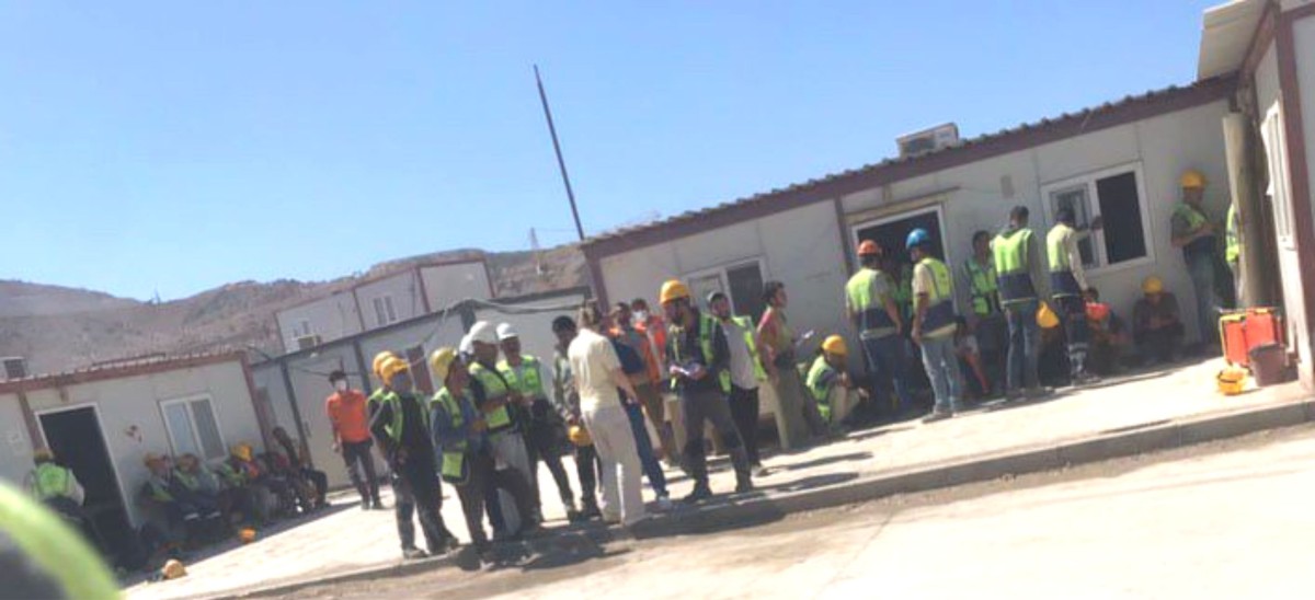 AKKUYU NGS İŞÇİLERİ YEMEK YERKEN FENALAŞIP SEDYEYLE TAŞINDILAR  