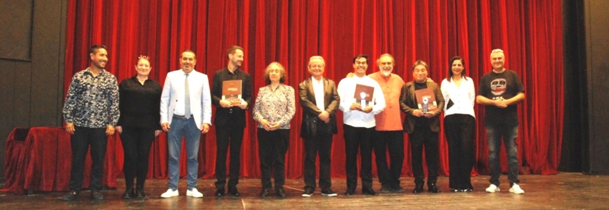 ÇDSO 1.FERİT TÜZÜN ULUSLARARASI ORKESTRA ŞEFLİĞİ ÖDÜLLERİ VERİLDİ