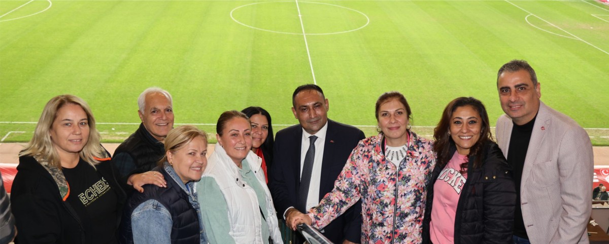  “A MİLLİ KADIN FUTBOL TAKIMIMIZLA GURUR DUYUYORUZ”
