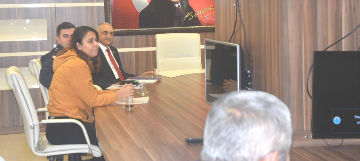 BOZYAZI'DA KADINA YÖNELİK ŞİDDET VE BAĞIMLILIKLA MÜCADELE KONUŞULDU