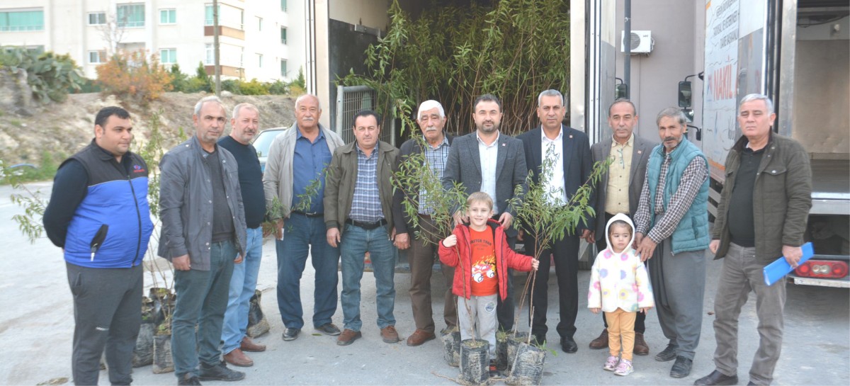 AYDINCIKLI VE TARSUSLU ÜRETİCİLERE BADEM FİDANI DESTEĞİ