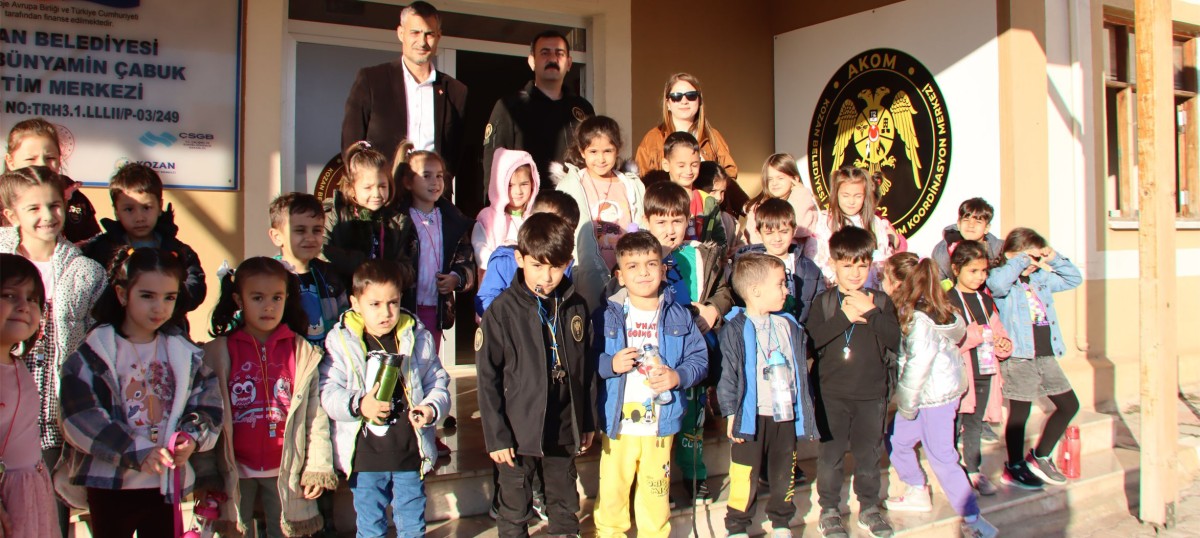 MİNİKLER BU KEZ DEPREM BİLİNCİ İÇİN DÜDÜK ÇALDI