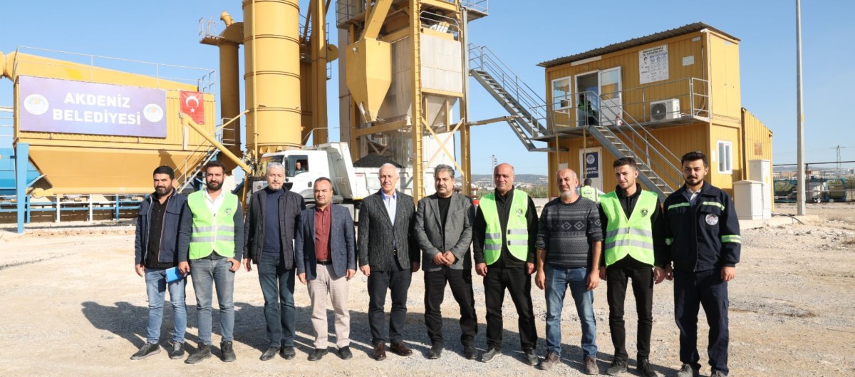 AKDENİZ BELEDİYESİ KENDİ ASFALTINI ÜRETMEYE BAŞLADI