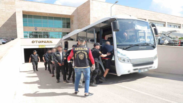 Aranan şahıslara yönelik yapılan çalışmalarda 135 kişi yakalandı