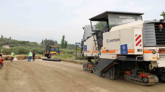 Aydın Büyükşehir Belediyesi’nden Karacasu’da yol yapım çalışması