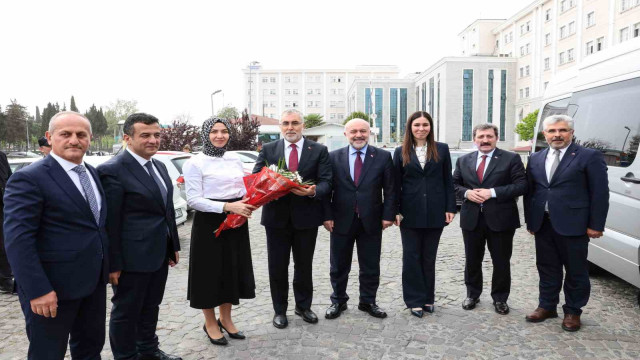 Bakan Işıkhan, SGK İl Müdürlüğündeki çalışmaları inceledi