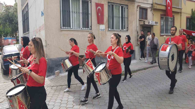 Bando kuran veliler, mahalleye 23 Nisan coşkusu yaşattı