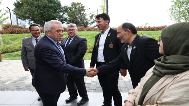 Başkan Özdemir şehit yakınlarını ve gazileri ziyaret etti