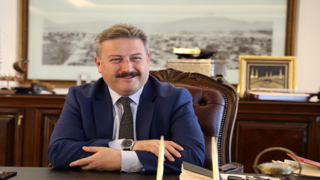 Başkan Palancıoğlu: ”Bizler; ekmeğini taştan çıkaran kardeşlerimizin yanında olduk”