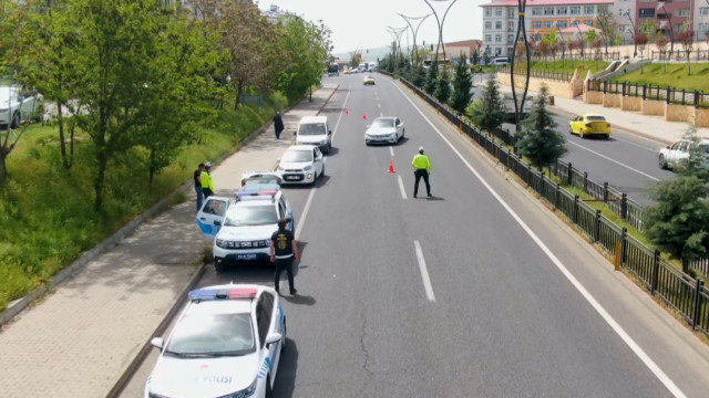 Bingöl’de dron destekli trafik denetimleri sürüyor