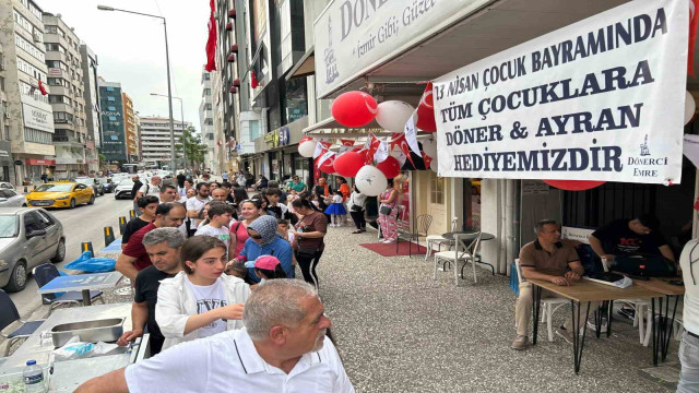 Çocuklar bu dönerciden mutlu döndü