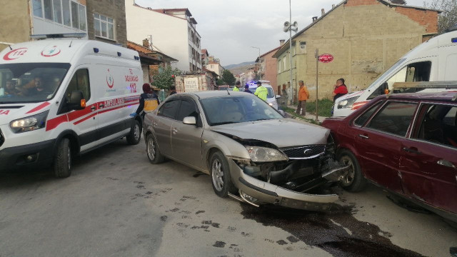 Isparta’da trafik kazası: 2 yaralı