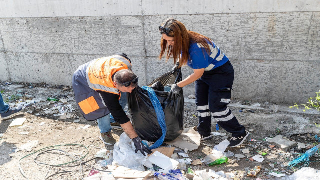 İzmir’de her gün 850 işçi 2 bin kilometrelik güzergahı temizliyor