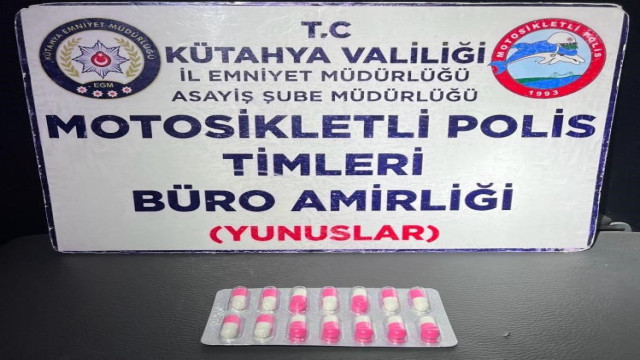 Kütahya’da Yunus Timleri bir kişiden uyuşturucu hap ele geçirdi