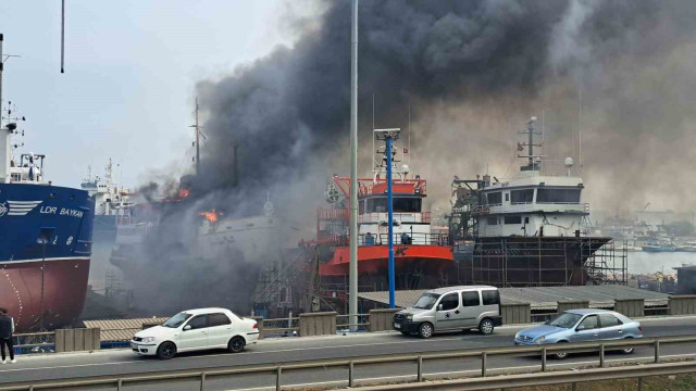 Ordu’da limanda tekne yangını: Söndürme çalışmaları sürüyor