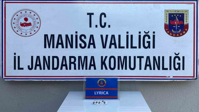 Salihli’de şüpheliden uyuşturucu hap çıktı
