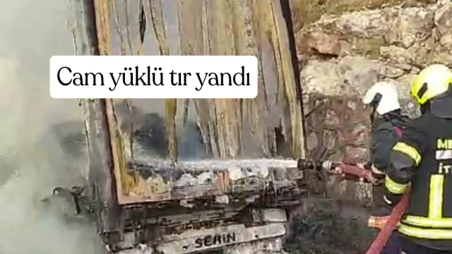 Tarsus'ta cam yüklü tır yandı