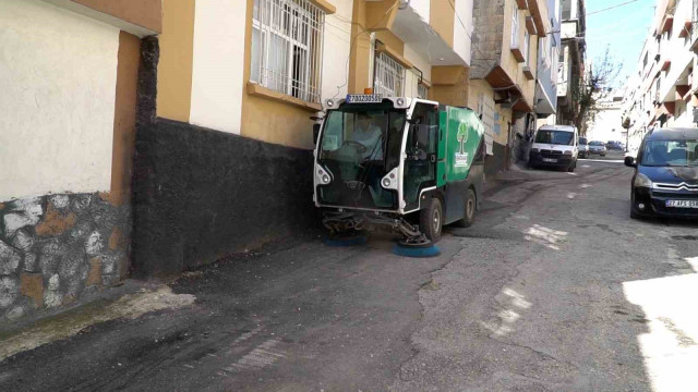 Temiz bir Şehitkamil için 7/24 çalışma yürütülüyor