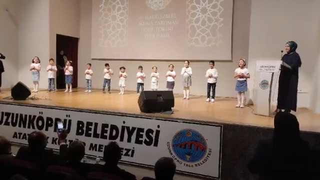 Uzunköprü’de 40 Hadis Ezber Okuma Yarışması düzenlendi