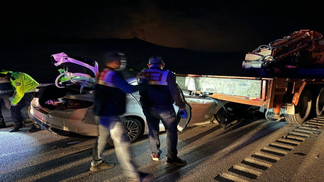 Amasya’da vinçle otomobil çarpıştı: 1 ölü