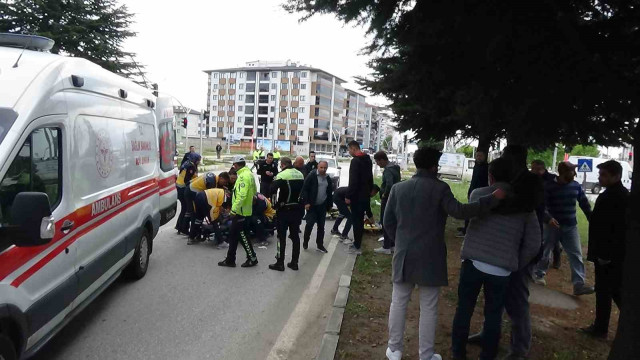 Anne ile oğlu ehliyetsiz sürücünün çarpması sonucu ağır yaralandı