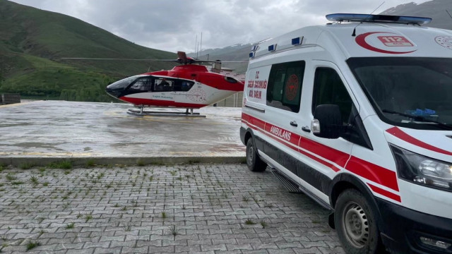 Apandisit tanısı konulan hasta için helikopter havalandı