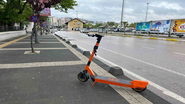 Bandırma’da e-scooterlar trafiği tehlikeye sokuyor