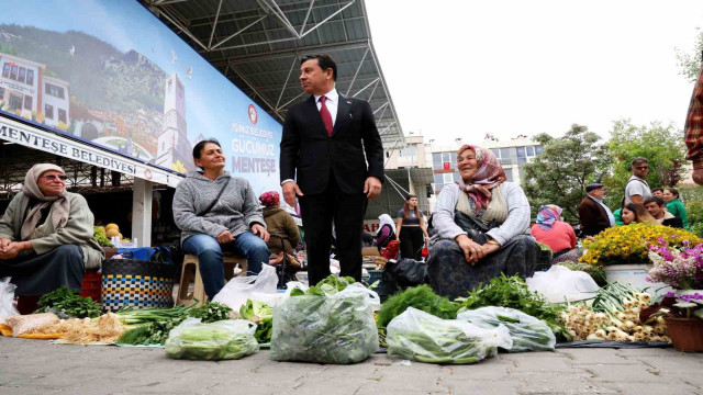 Başkan Aras mesaisini halk pazarında başladı