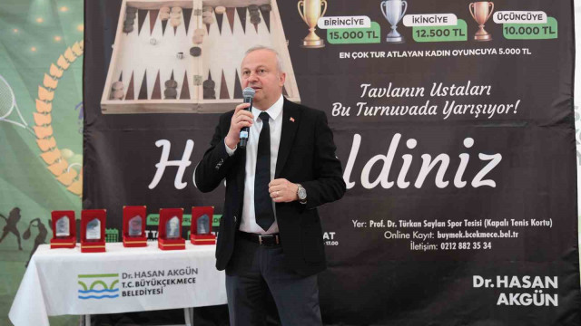 Büyükçekmece’de kıran kırana tavla turnuvası heyecanı