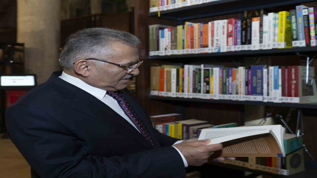 Büyükkılıç’tan ”Kitap Kafe” Projesi