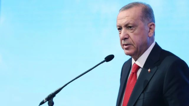 Cumhurbaşkanı Erdoğan: "Öğretmenlerimizi olumsuzluktan korumak ve güvenli ortamı sunmak asli görevimizdir"