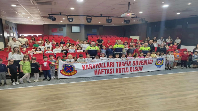 Jandarma trafik haftasını dolu dolu kutluyor