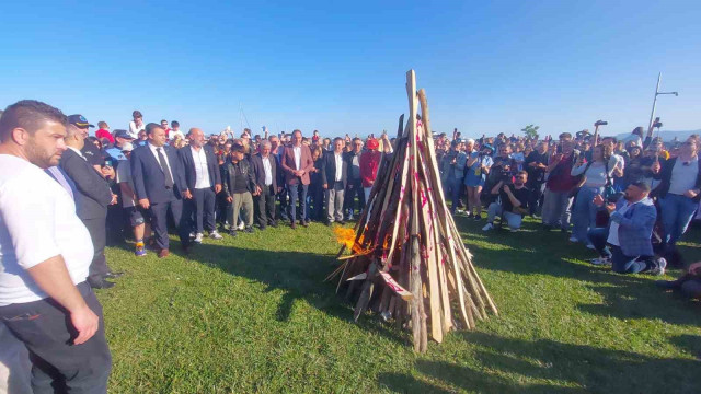 Kakava ateşi ilk kez Tekirdağ’da yakıldı: Sokaklar doldu taştı