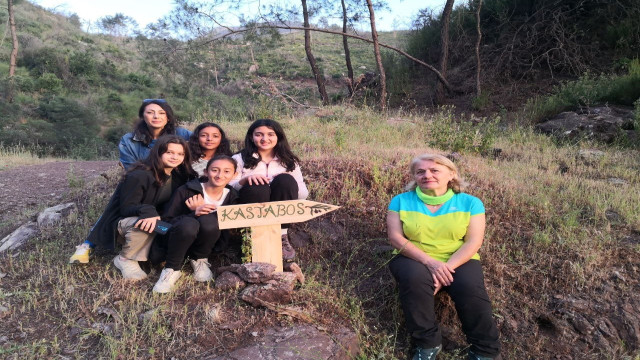 Marmarisli öğrenciler kitap hazırlamak için tarihi rota oluşturdu