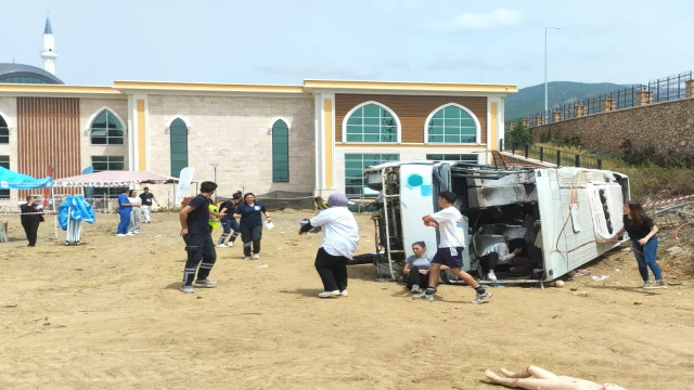 MEÜ’lü öğrenciler Ulusal Ralli Travma Rallisi’nde üçüncü oldu