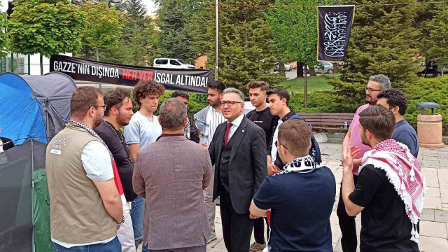 Selçuk Üniversitesi öğrencilerinden Gazze’deki soykırıma barışçıl tepki