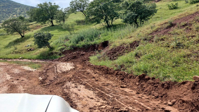 Siirt’te heyelan nedeniyle kapanan yollar ulaşıma açıldı