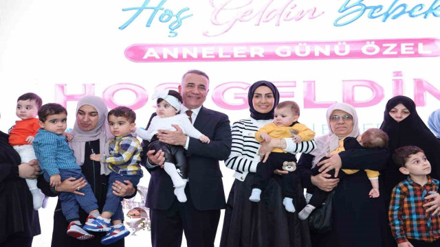 Sultangazi Belediyesi “Hoş Geldin Bebek” programında 300 bebek ve anneyi ağırladı